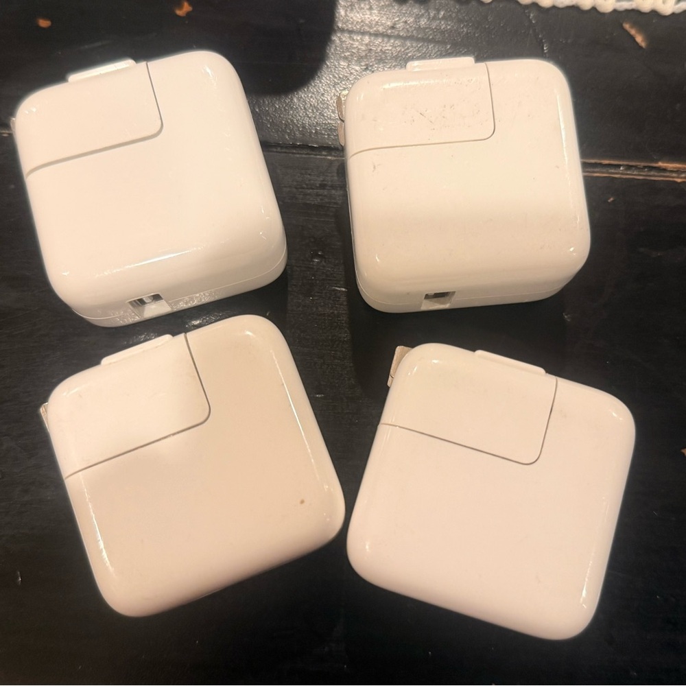 Lot of 4 Genuine Apple 10W & 12W USB Power Adapter Charger for iPhone iPad